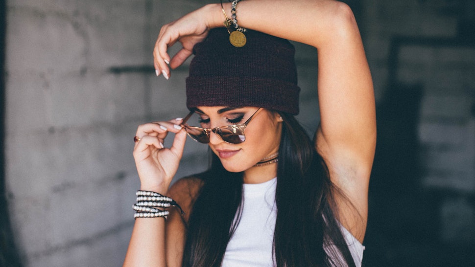 The 10 Best Ways To Avoid Hat Hair While Wearing A Beanie