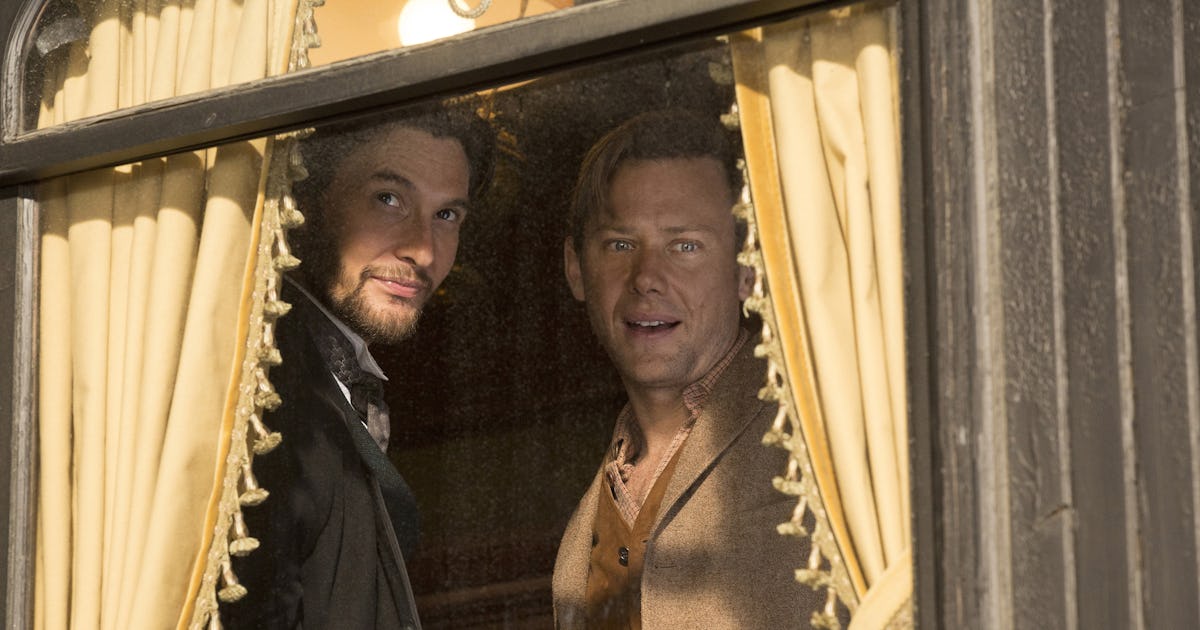 'Westworld' May Have 2 Different Timelines, According To A Clue That