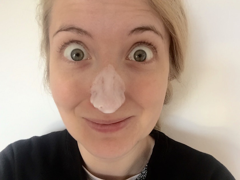 servitrice Bevidstløs Lam Does Glue Really Work As A Face Mask? I Tried Using Some To Remove My  Blackheads