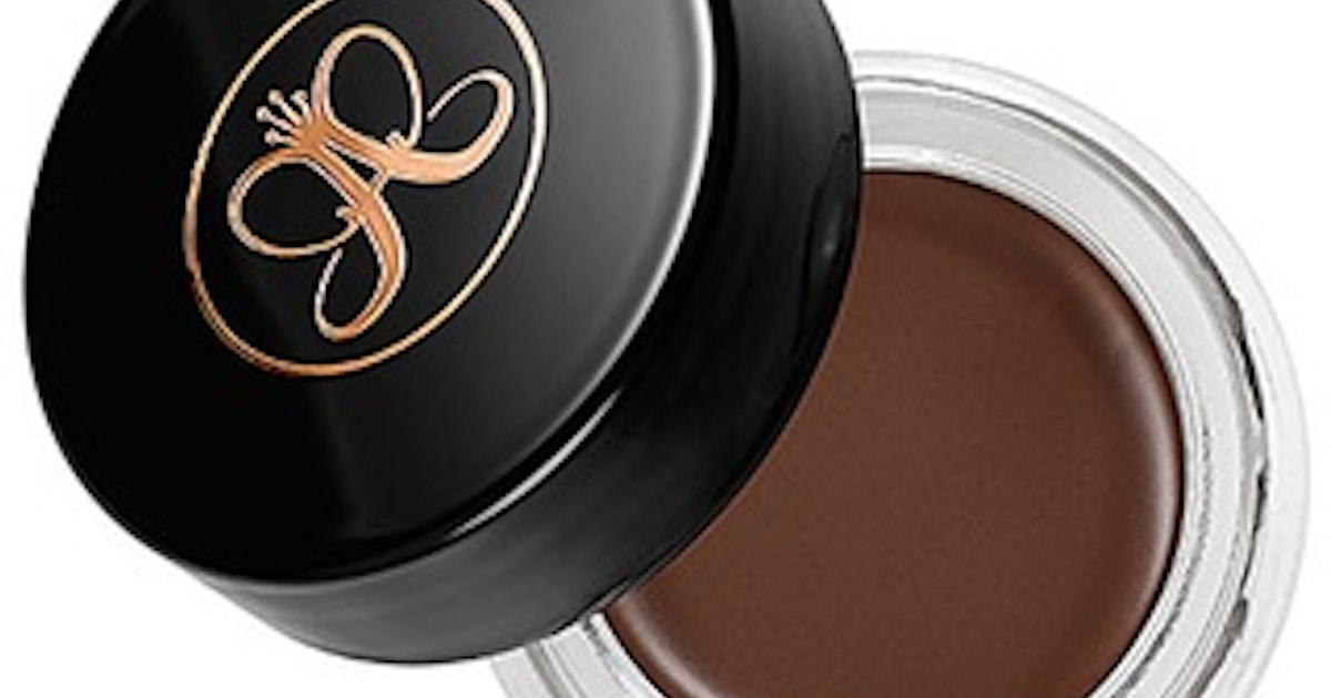 11 Best Ways To Revive Dried Out Cream Products According To Makeup Artists