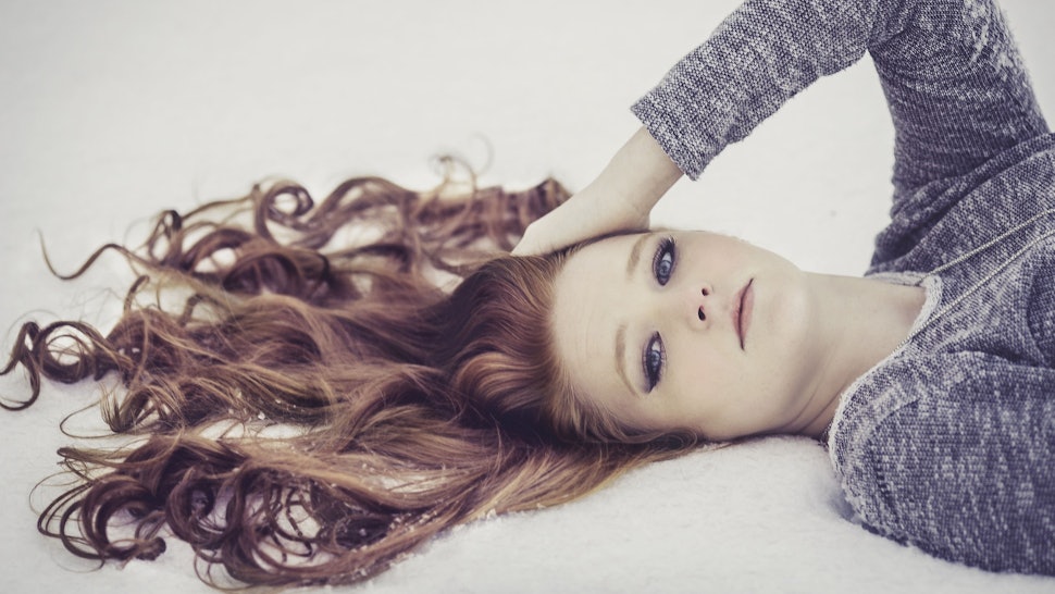 7 Reasons Your Hair Is Randomly Greasy