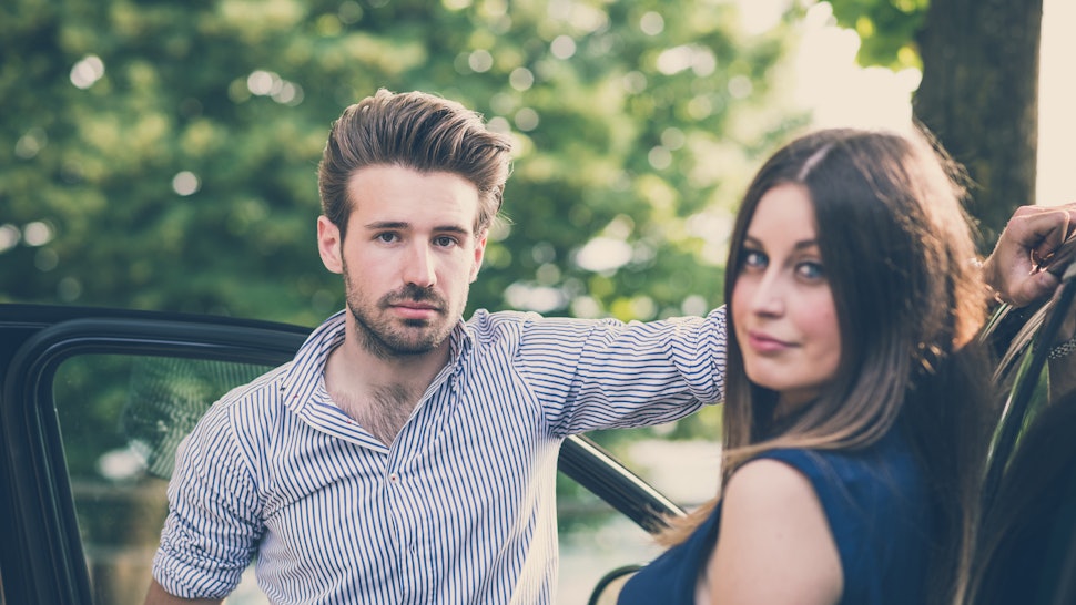 10 signs youre dating a girl worth keeping