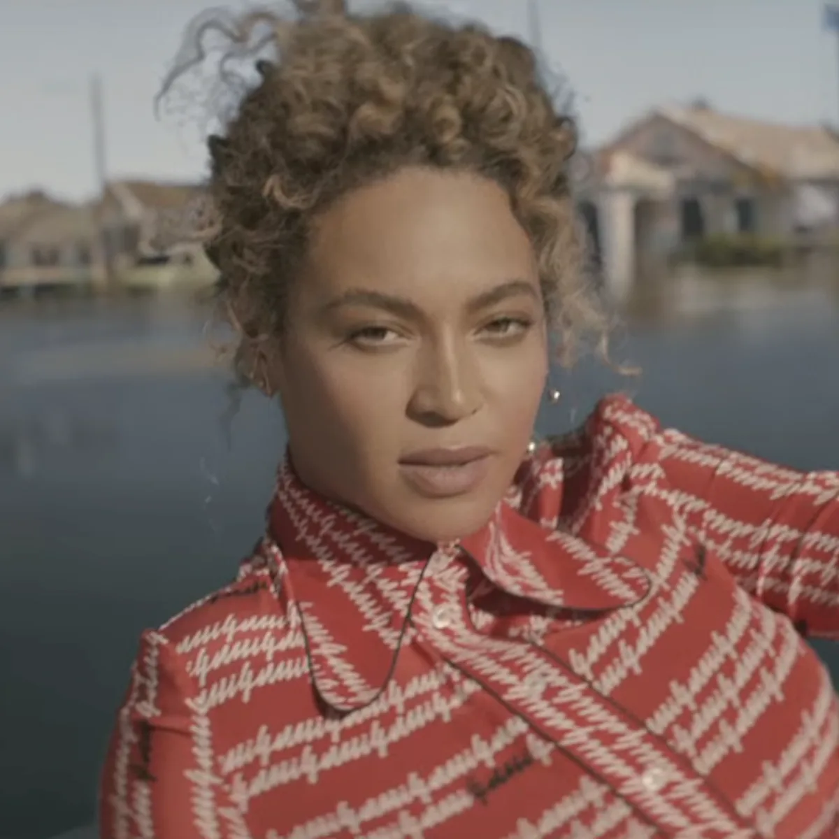How To Copy 7 Looks From Beyonce's "Formation" Video In Every Size PHOTOS How To Copy 7 Looks From Beyonce's "Formation" Video In Every Size PHOTOS