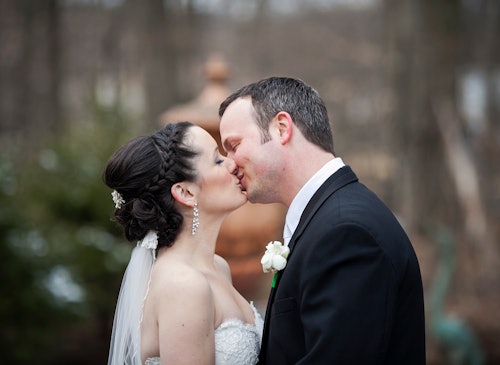 wedding day checklist 16 things every bride needs to bring with her