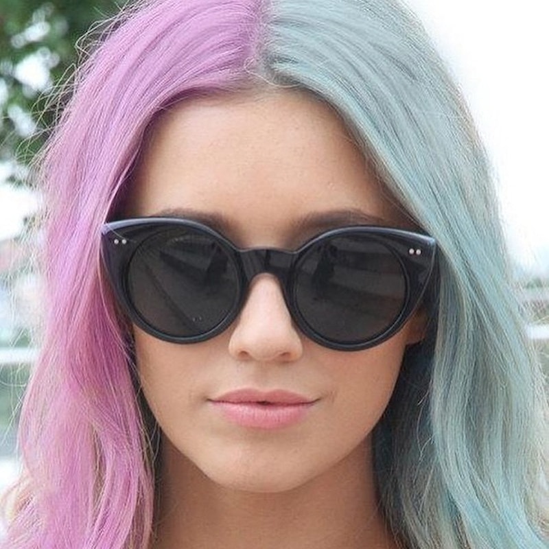 15 Half-And-Half Hair Dye Ideas That'll Inspire You To Try The Split-Dyed  Hair Trend, Stat