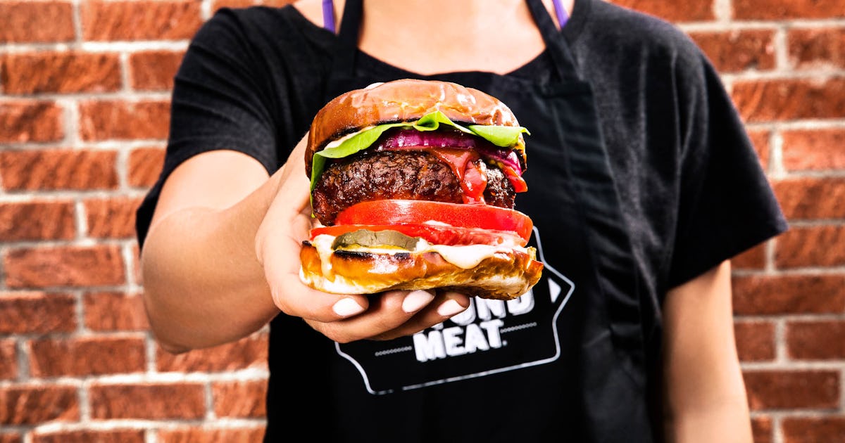I Fed The Beyond Burger To A Diehard Carnivore A New Vegetarian A Longtime Vegan And Here S The Verdict I Fed The Beyond Burger To A Diehard Carnivore A New Vegetarian A Longtime Vegan And Here S The Verdict