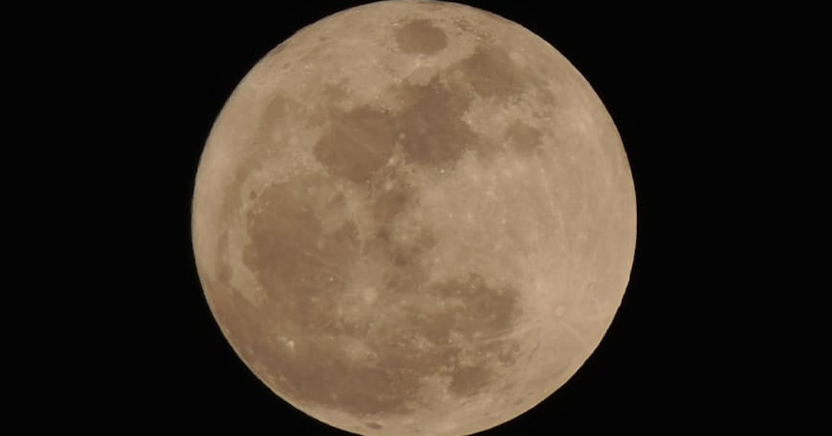11 Weird Things That Happen During A Full Moon According To Science