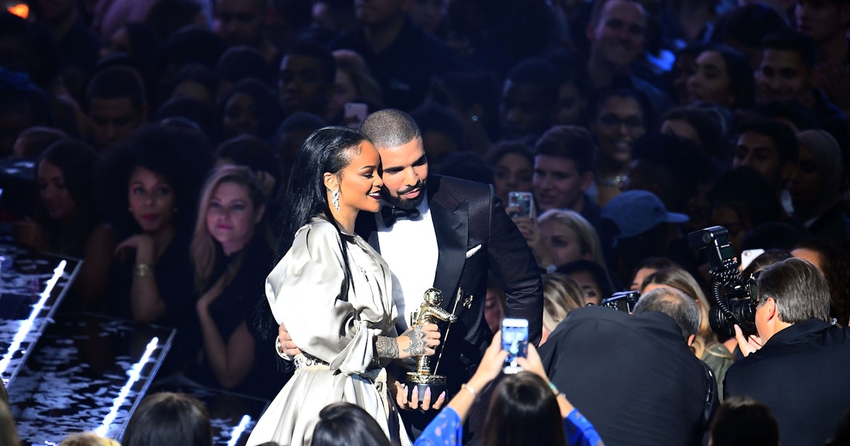Drake & Rihanna Are Officially The Music King & Queen Of 2016