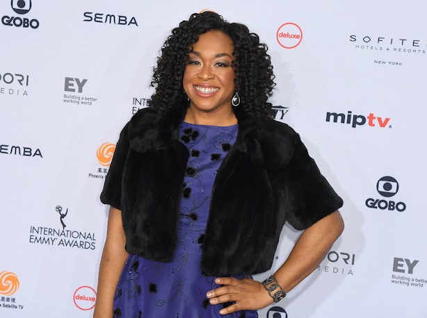 Shonda Rhimes Is Teaching A Writing For Television Course That You’ll ...