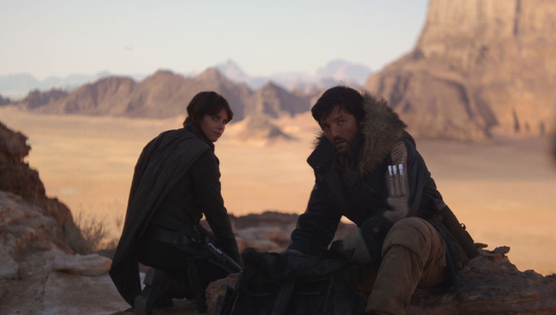 Does Cassian Love Jyn This Rogue One Duo Has A Serious Bond In The Film