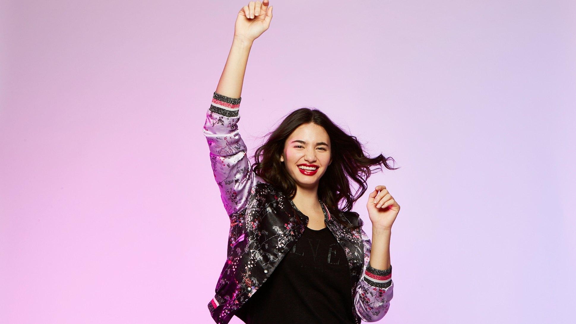 Five reasons why we kiss on new year’s eve 10 New Year’s Eve Superstitions That Might Bring You Good Luck In 2017