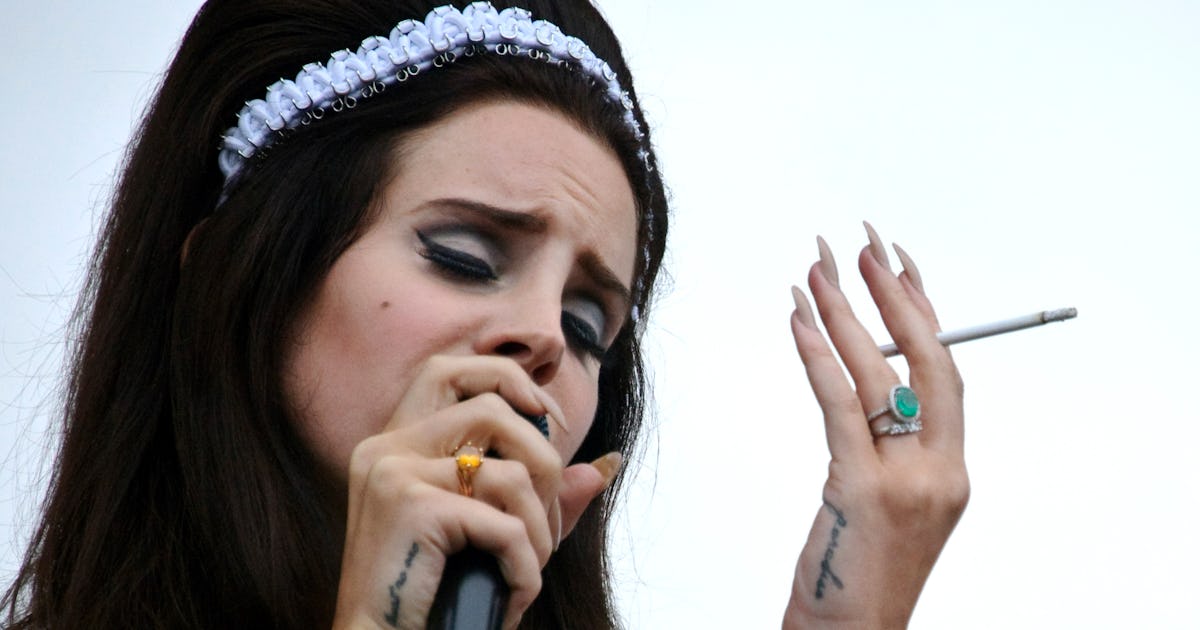 9 Things In Lana Del Rey's "Video Games" Music Video That You Totally
