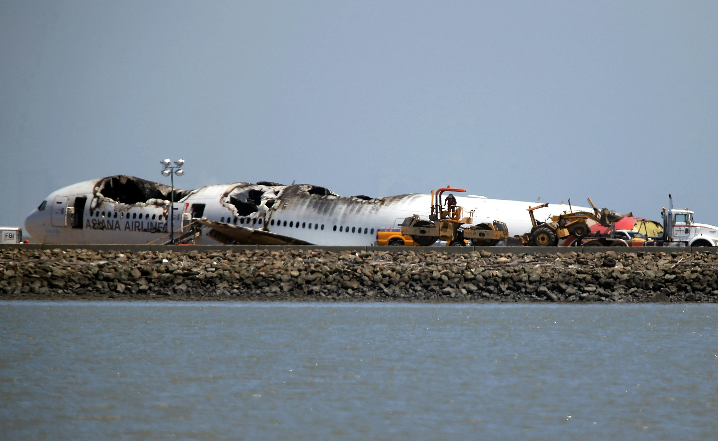 NTSB: Asiana Pilots Made Mistakes In Crash Landing At San Francisco ...