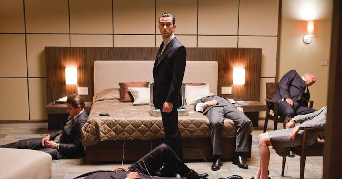 9 Stages of Watching 'Inception,' Because The Line Between Reality ...