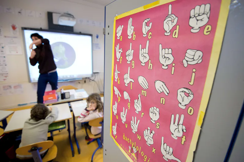 6 American Sign Language Poems That Will Completely Floor You From ...