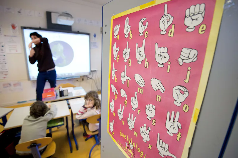 6 American Sign Language Poems That Will Completely Floor You From ...