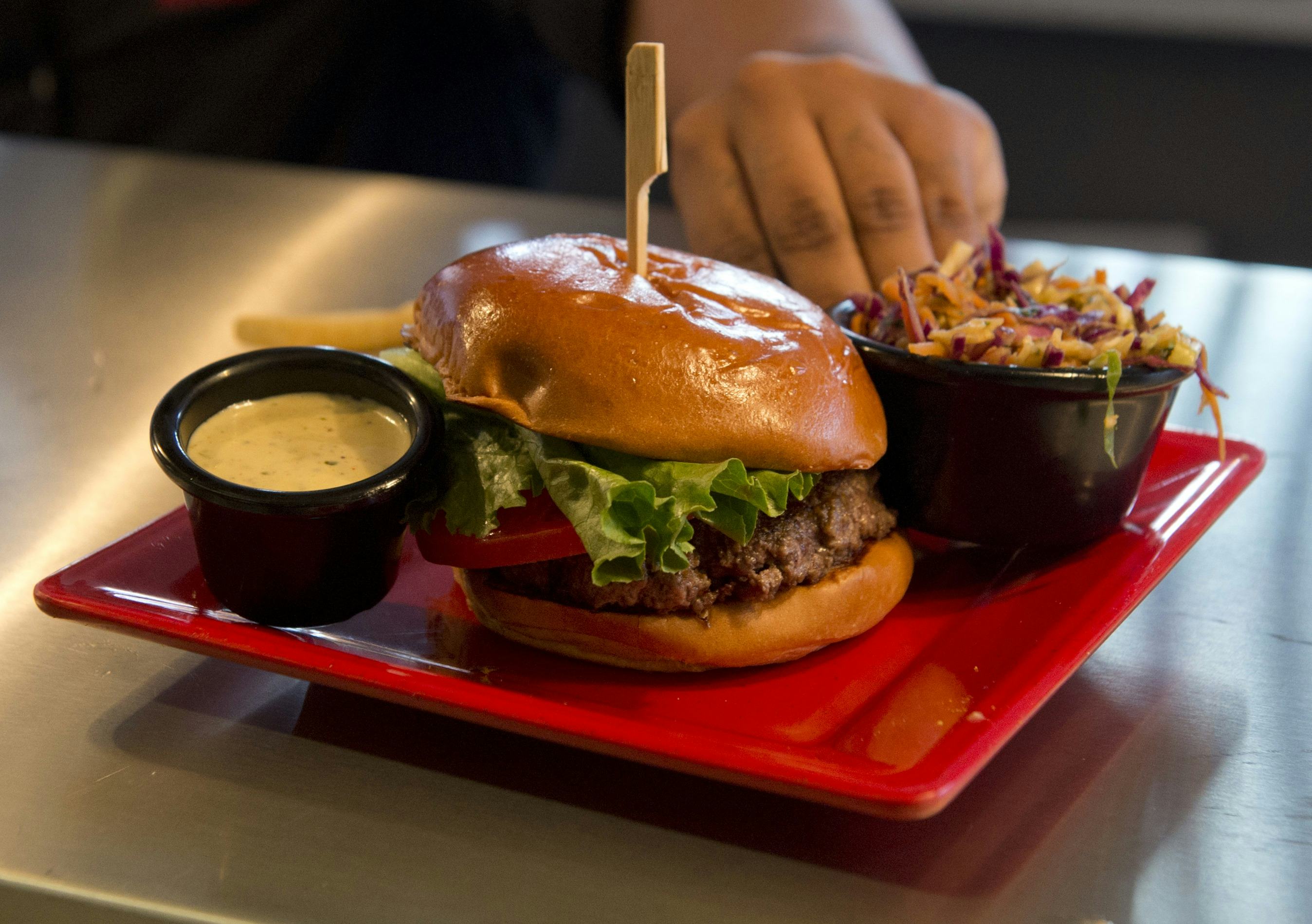 Bacteria In Ground Beef Is A Huge Problem & It's Bad, Bad News For