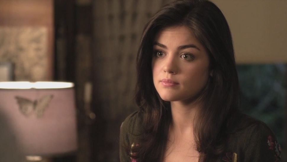 The 15 Best Aria Montgomery Outfits From Pretty Little Liars