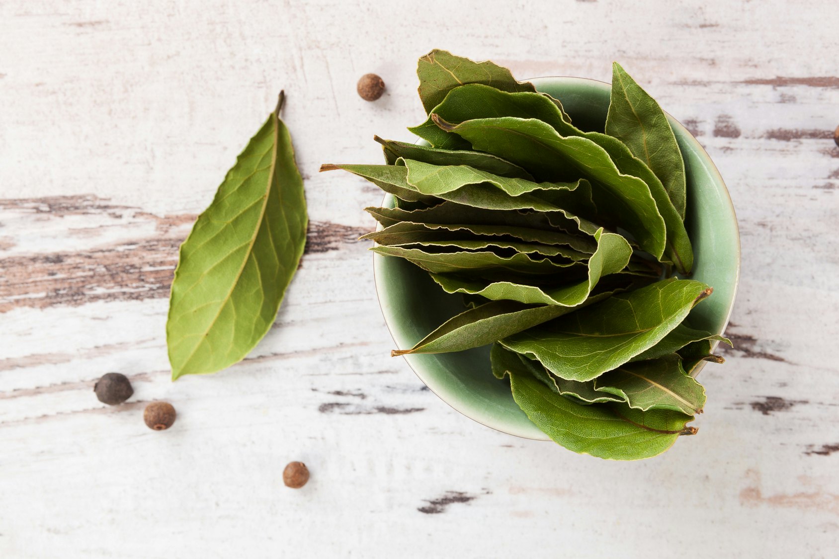 How To Make Bay Leaf Tea For Your Acne Other Beauty Needs PHOTOS