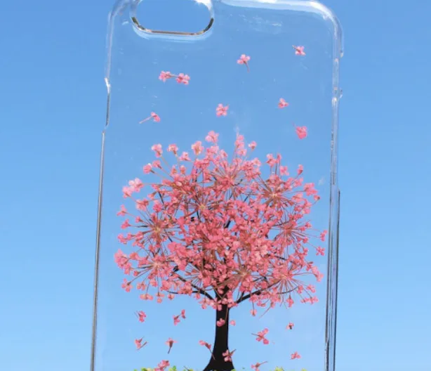 These Real Flower Phone Cases For Spring Will Brighten Up Your Day — PHOTOS