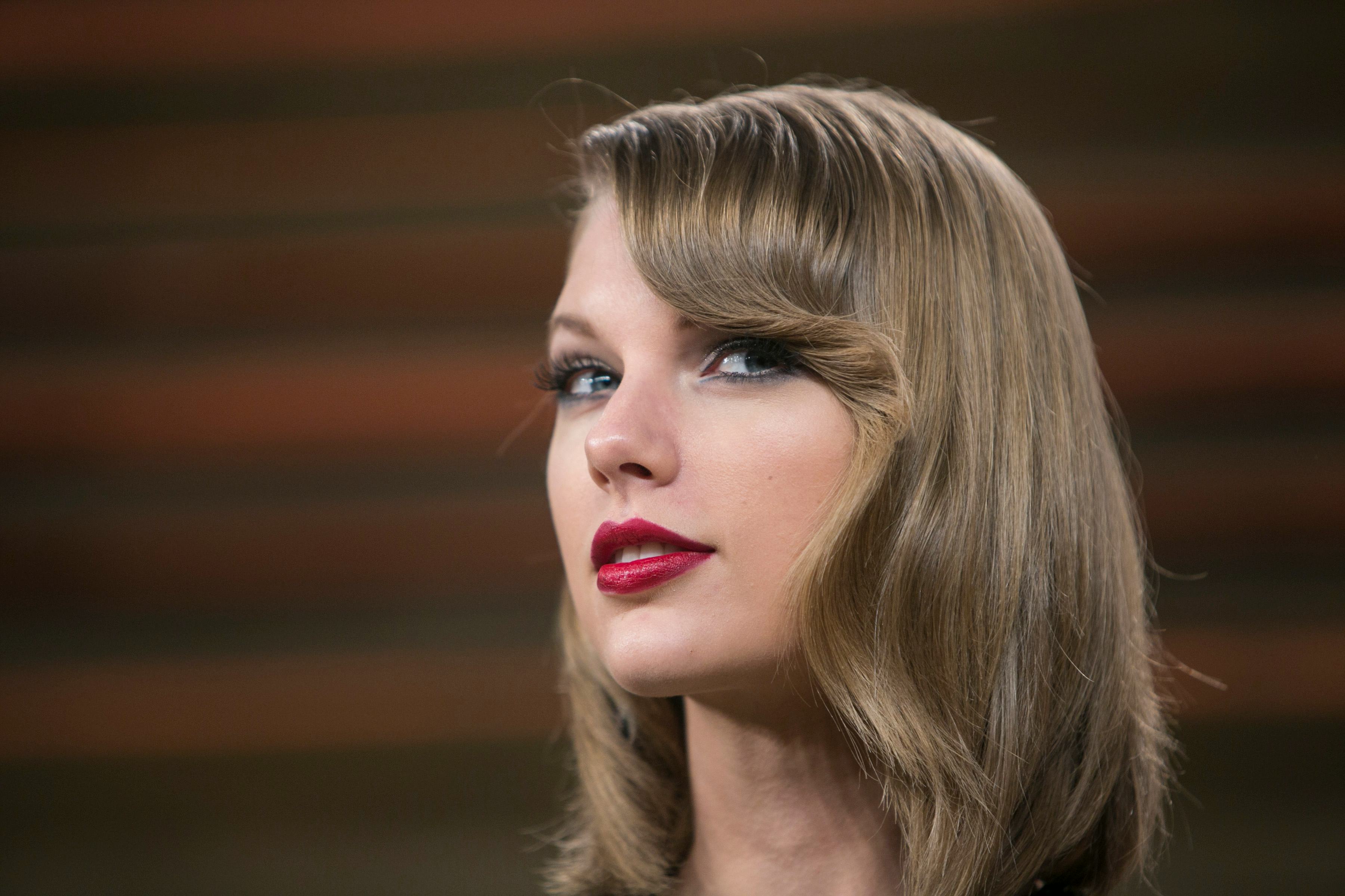 3 Reasons Why Buying Taylor Swift.porn Isnt Going To Stop Trolls