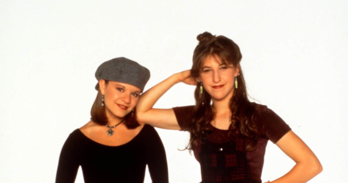 Get The 11 Most 90s Fashion Moments On Blossom Could Still Be Cool For iPhone Wallpaper The 11 Most 90s Fashion Moments On Blossom Could Still Be Cool For iPhone