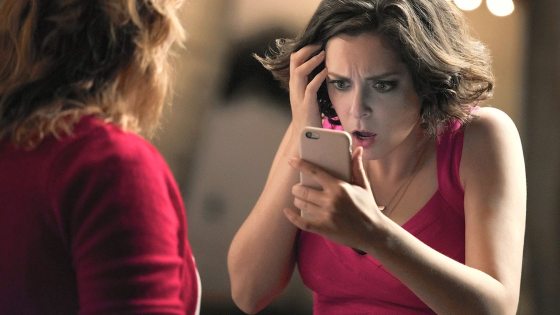 The Crazy Ex Girlfriend Season 2 Promo Proves That Things Will Continue To Get Crazier For Rebecca