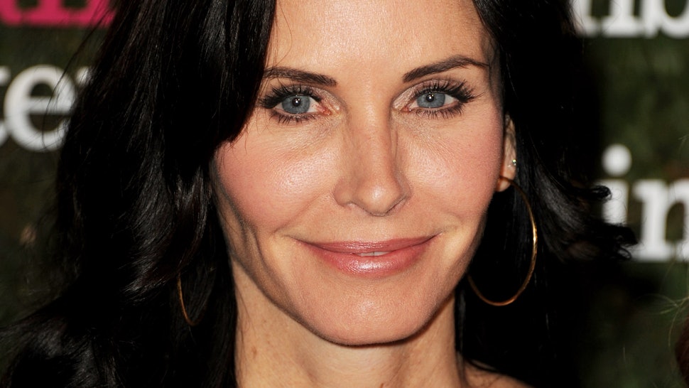 Courteney Cox Was Jealous Of Rachel S Hair On Friends Plus 7