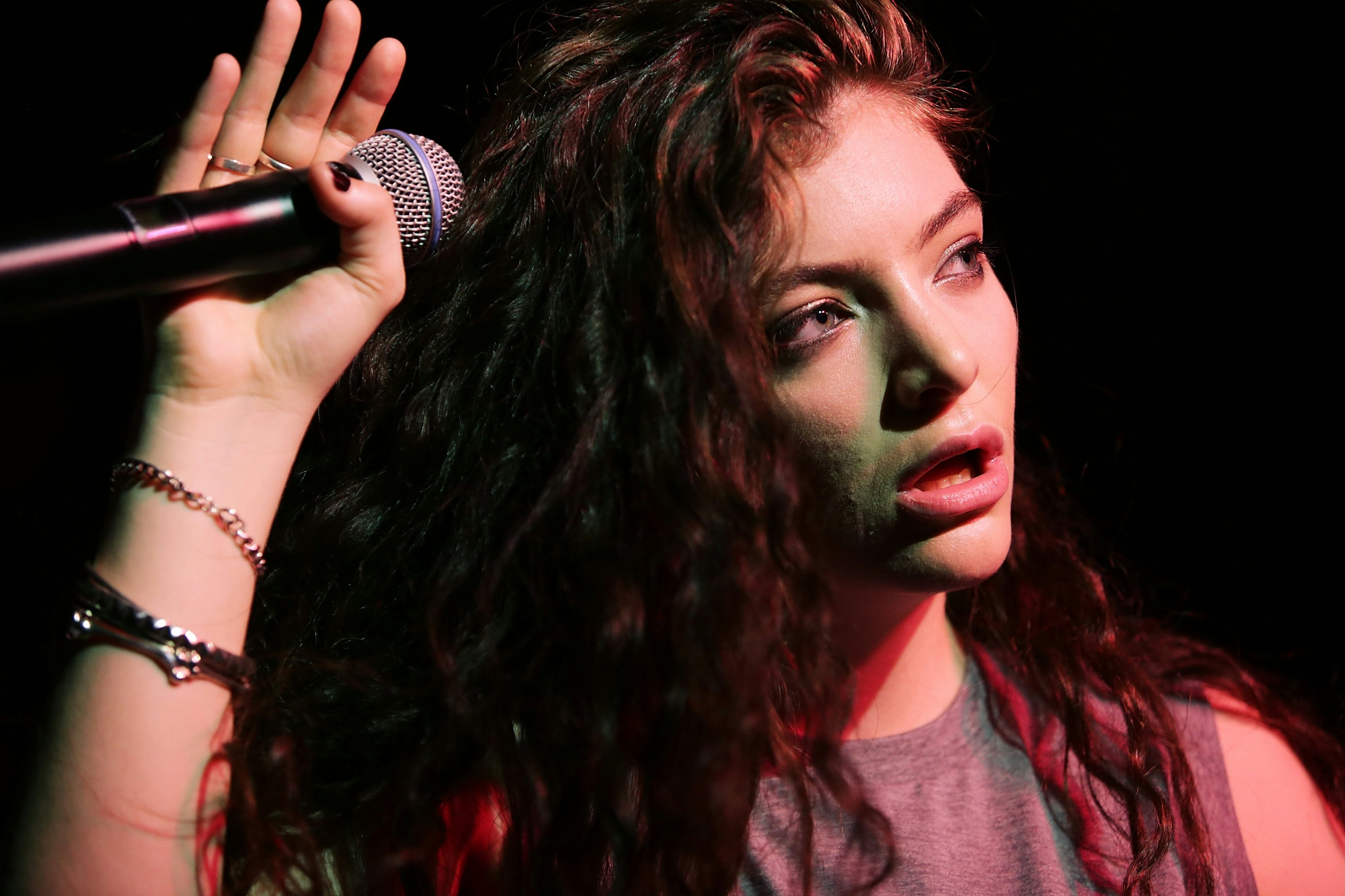 Lorde Might Have the Confidence of an Adult, But Shes Definitely Still a  Teenager