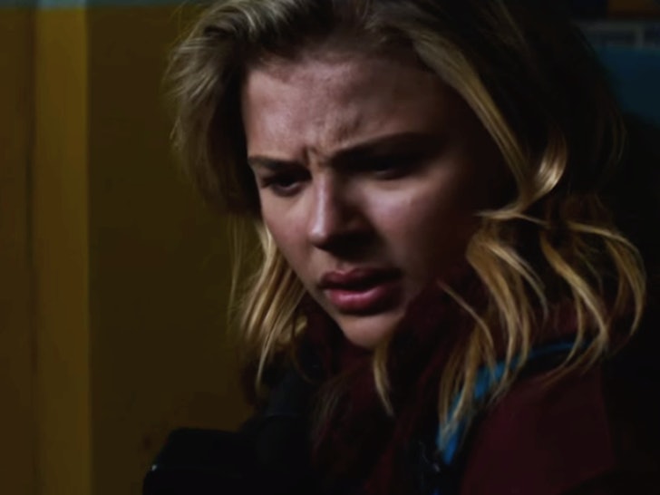 Chloe Moretz 5th Wave Trailer Teaches You Exactly What To Do During An Alien Invasion — Video 3589