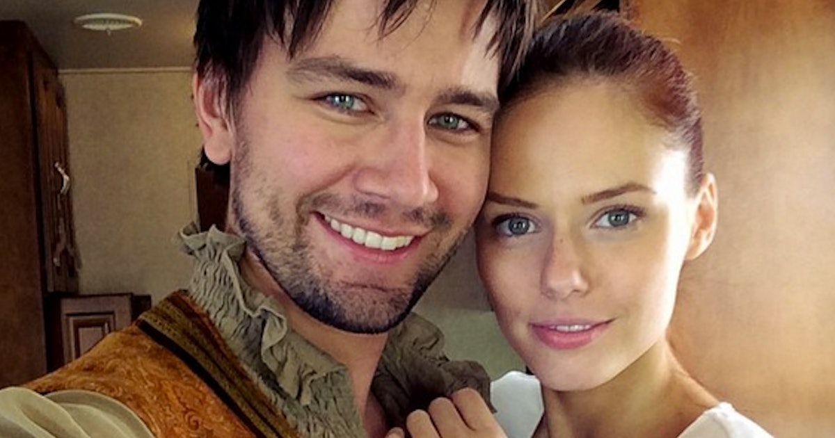 Does ‘reign’s Torrance Coombs Have A Girlfriend Someone
