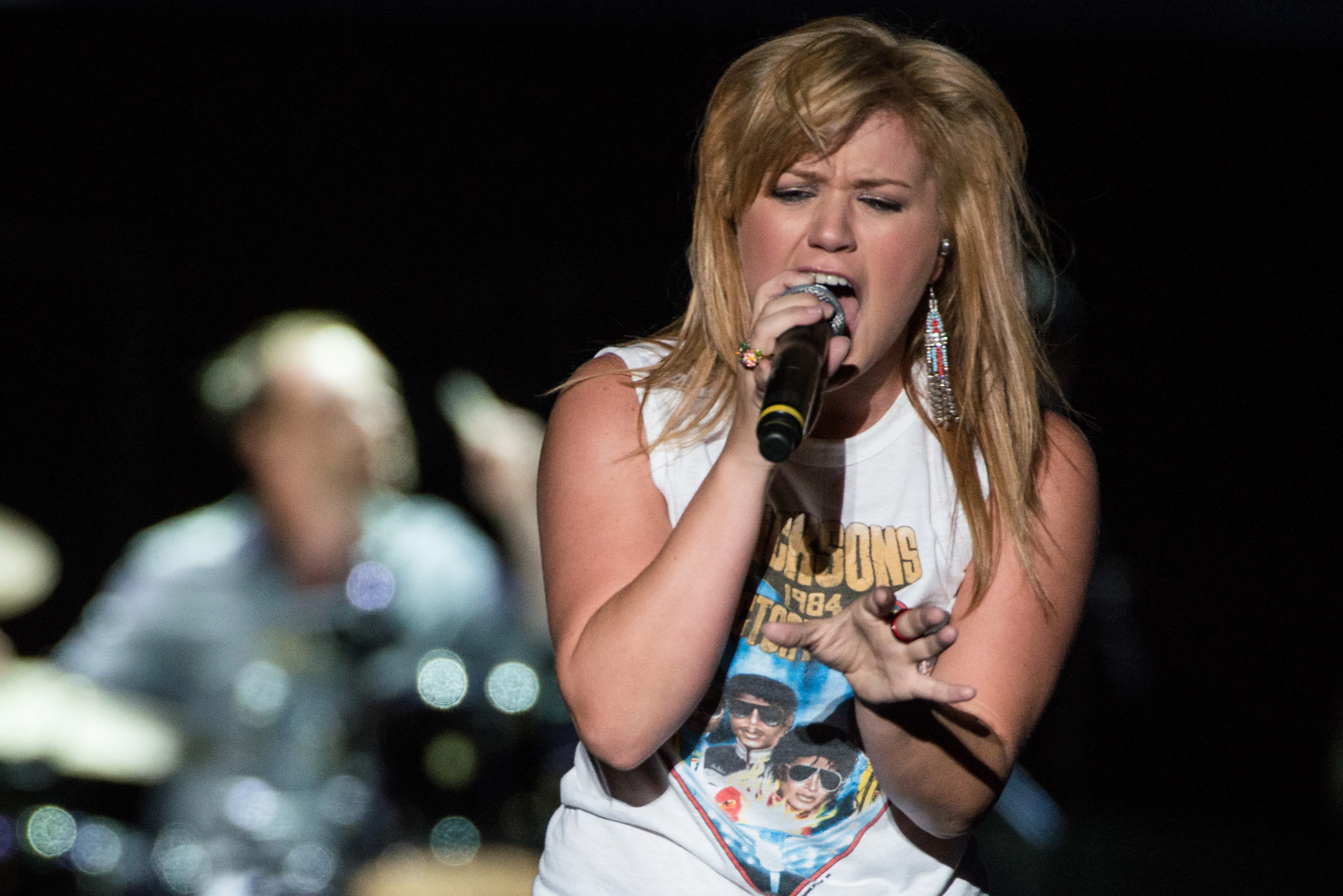 8 Times Kelly Clarkson Lyrics Spoke Directly To Your Soul