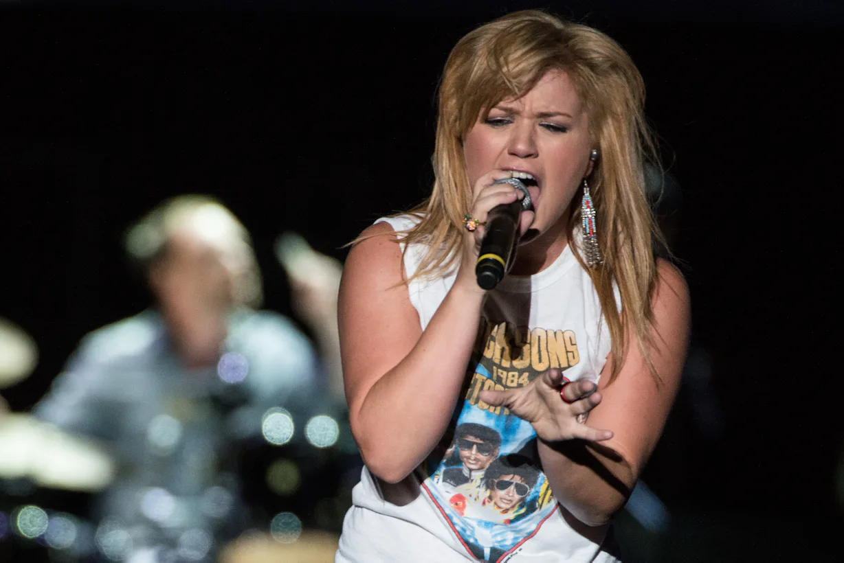Kelly Clarkson Blessed Lyrics 8 Times Kelly Clarkson Lyrics Spoke Directly To Your Soul