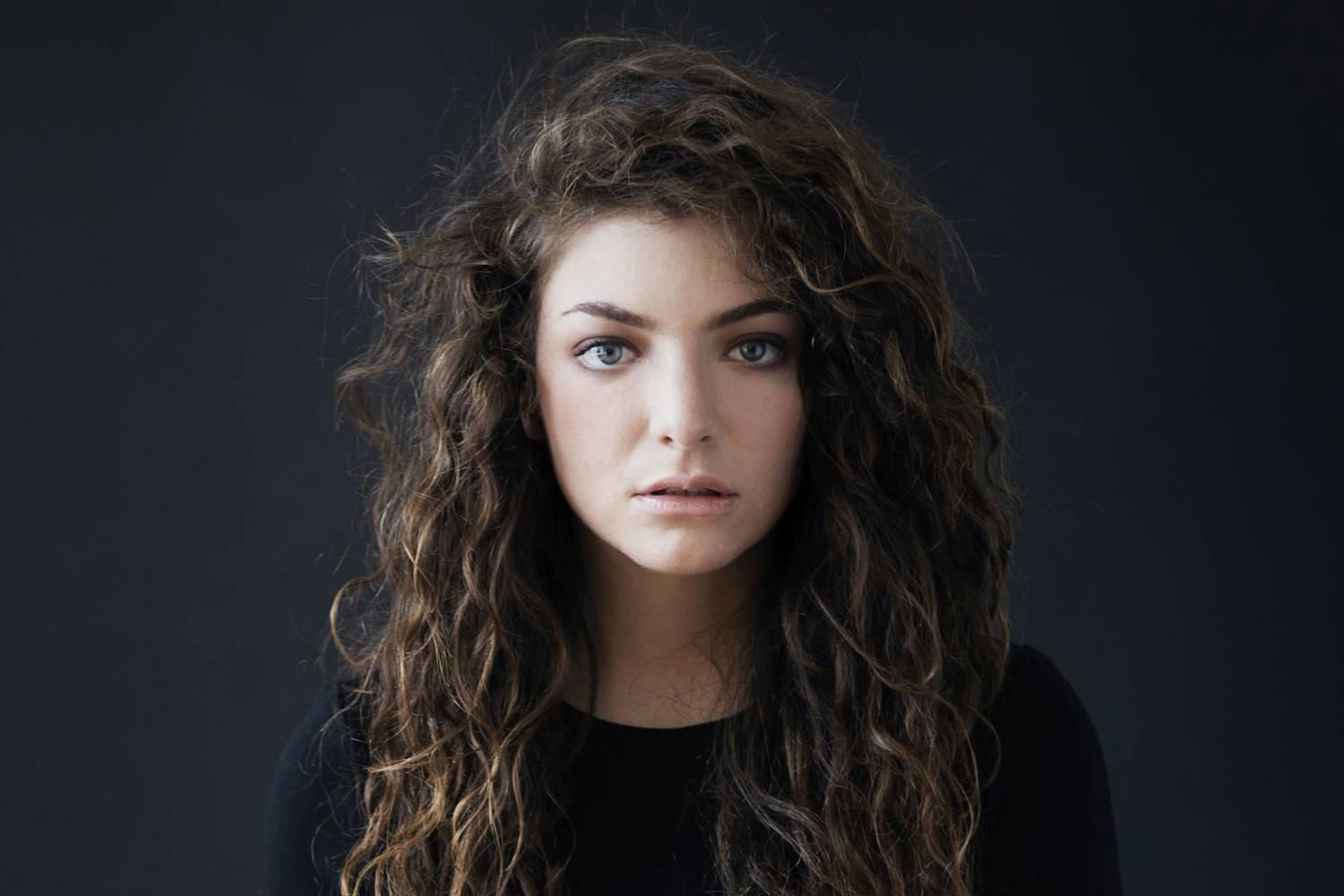 5 Reasons Why Singer Lorde Will Be Your New Obsession