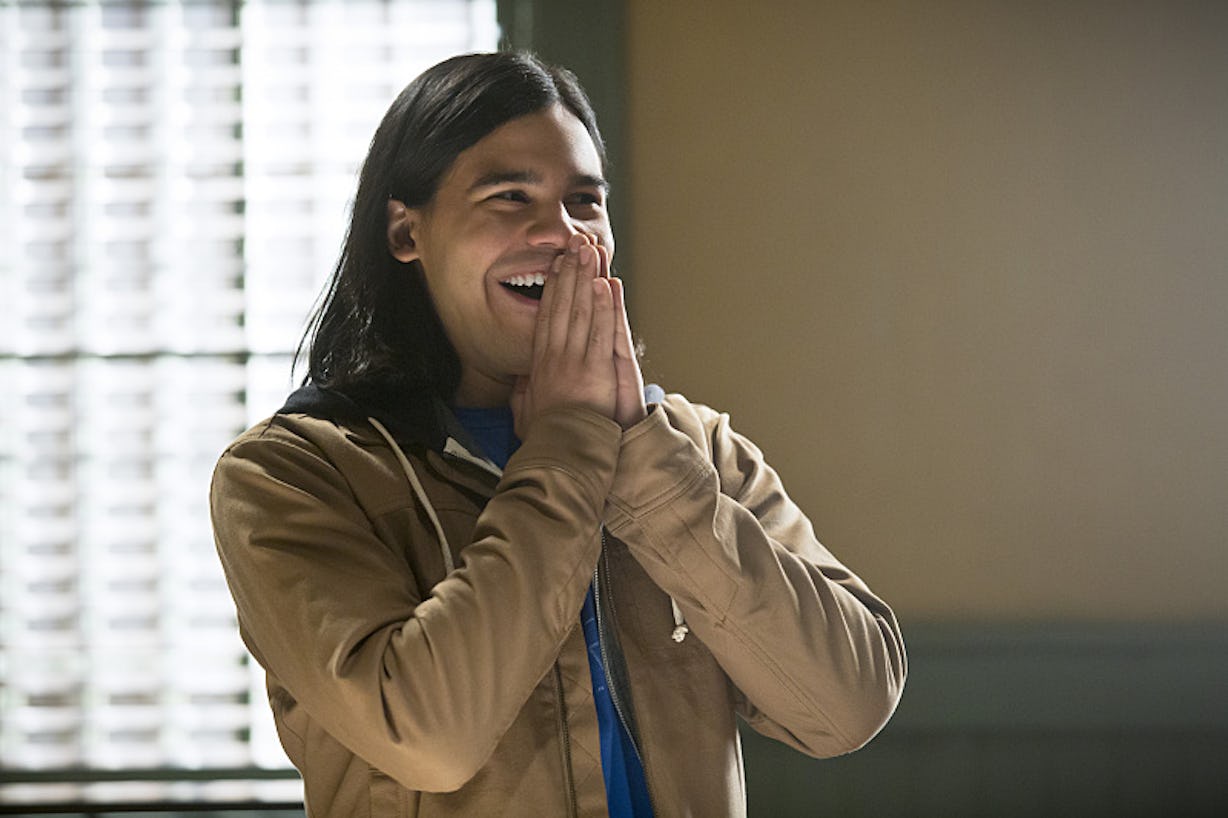 Let Cisco Ramon From 'The Flash' Walk You Through The 10 Stages Of Your ...