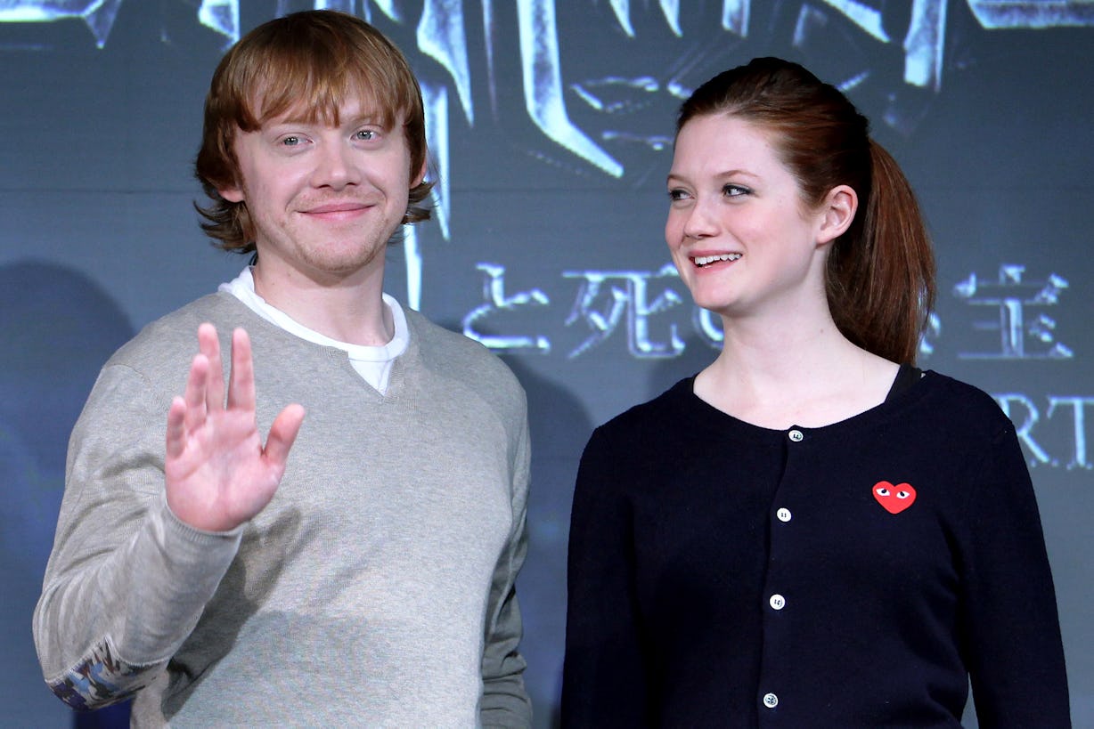 This Harry Potter Reunion Of Ginny & Ron Weasley Will Thrill This Harry Potter Reunion Of Ginny & Ron Weasley Will Thrill