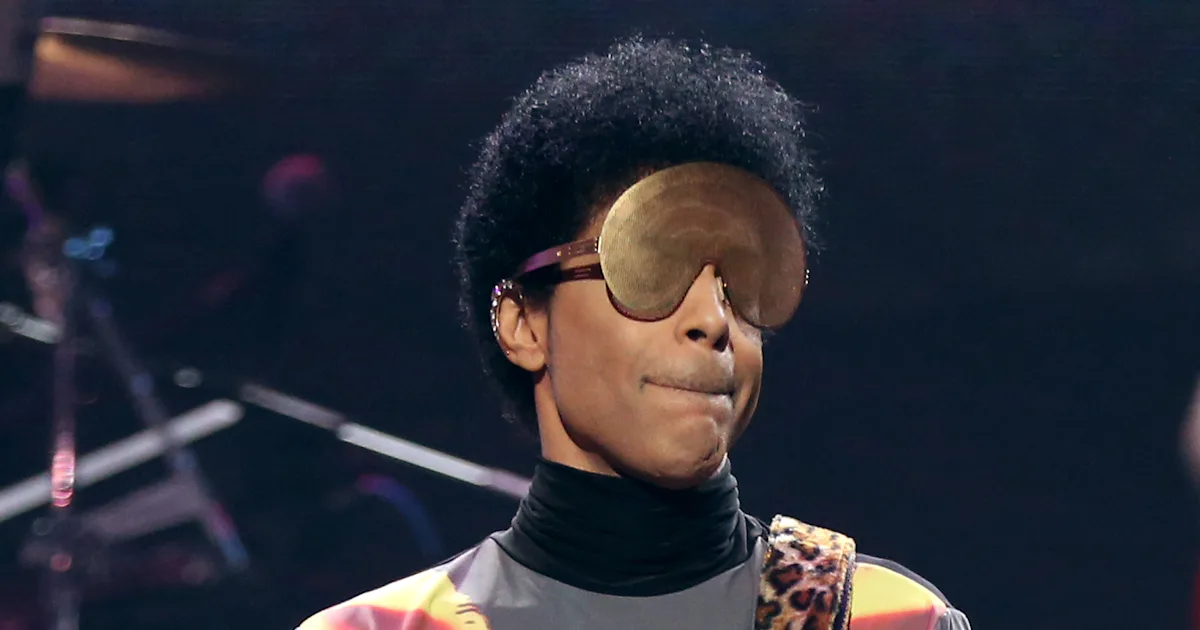Prince Singer Neck Did Prince Have Health Problems? The Singer Was Quiet About His Struggles