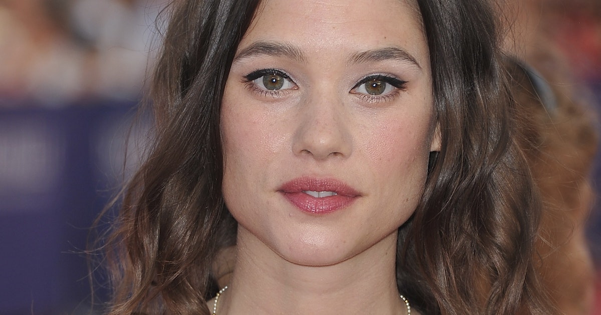 Who Is Astrid Berges-Frisbey? 6 Facts About 'Knights of the Roundtable ...