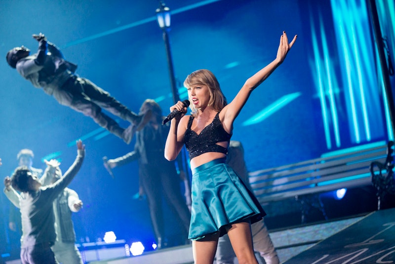 taylor swift tour outfits 1989