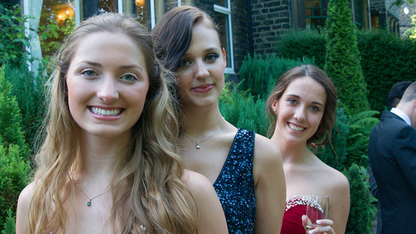 6 Prom Makeup Tools That'll Make Putting Your Face On So Much Easier