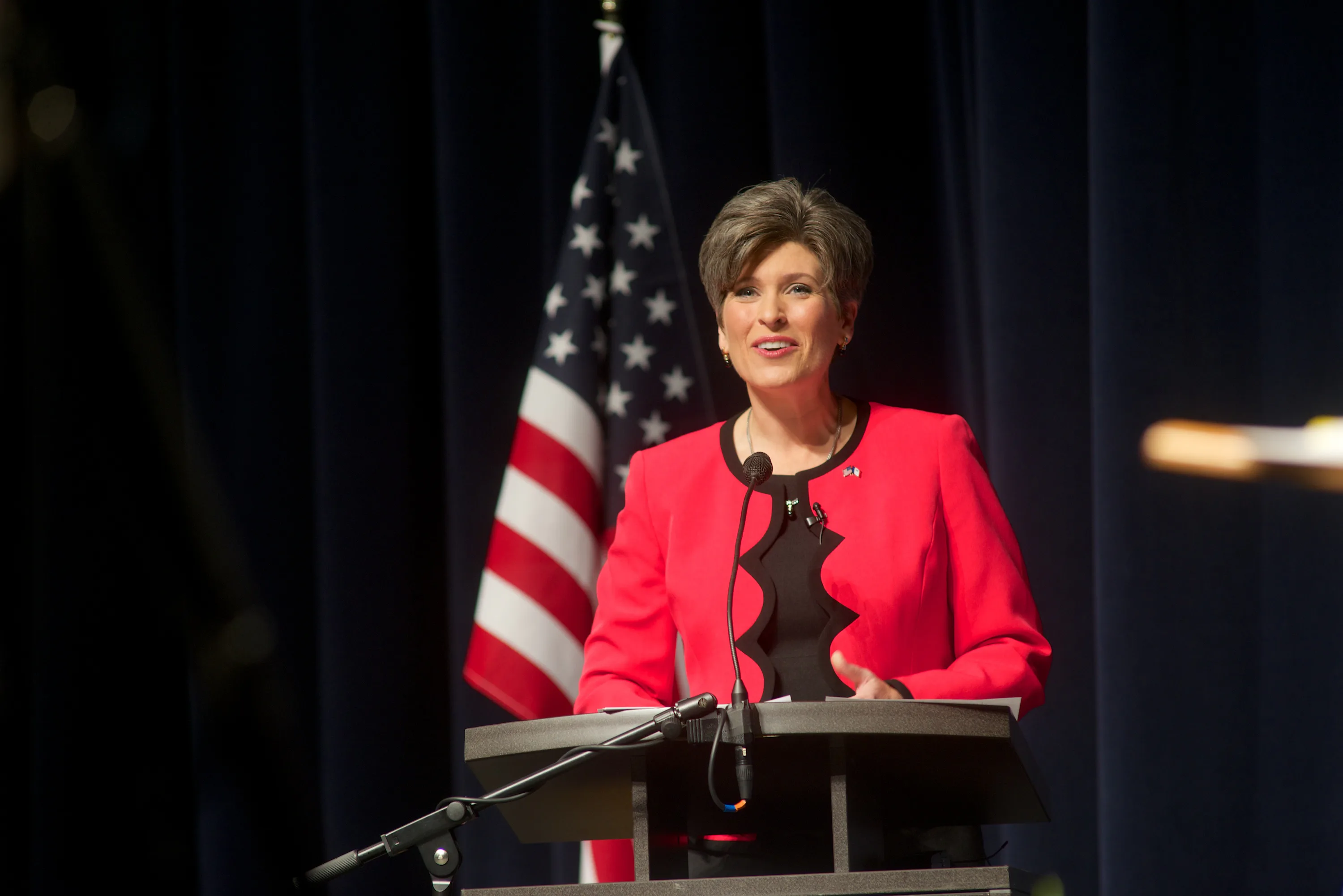 Senator Harkin Apologizes For Sexist Comments About Ernst, But Is the ...