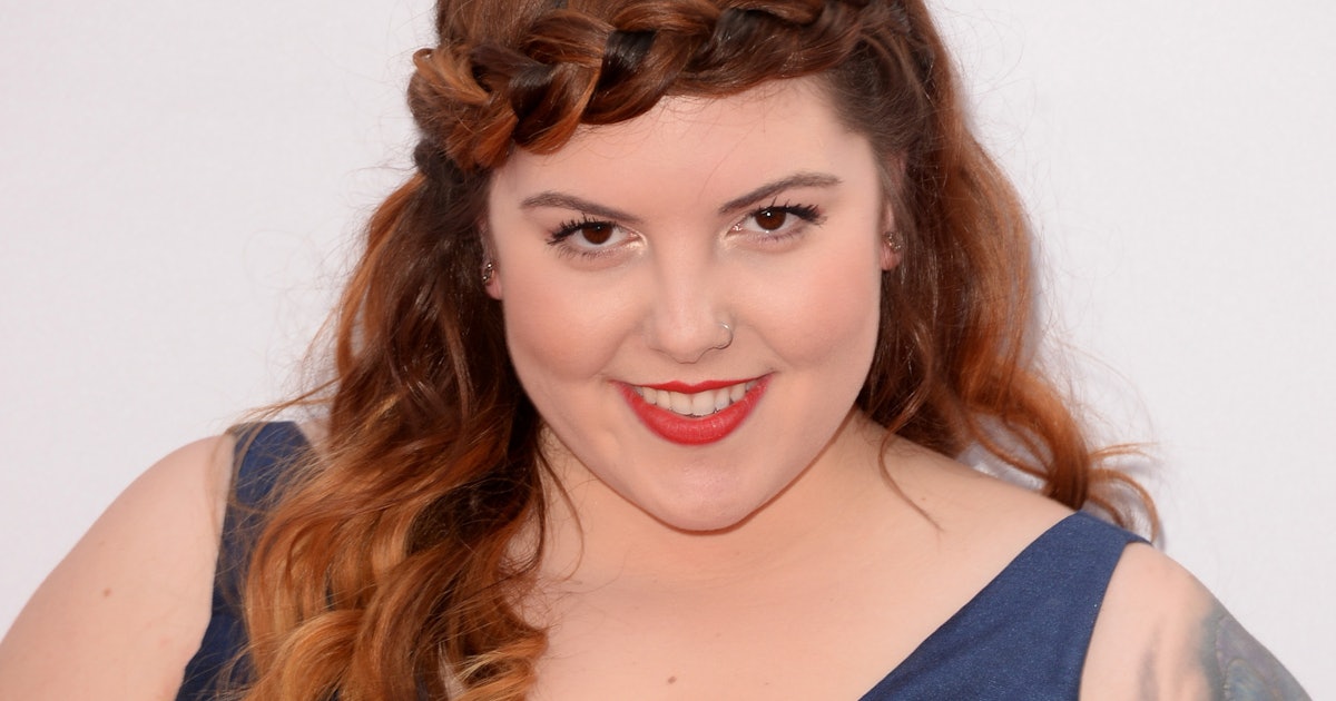 mary lambert ama dress shows off everything magical glamorous mary lambert ama dress shows off everything magical glamorous