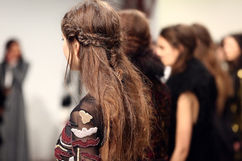 How To Style Fine, Slippery Hair So Your 'Do Doesn't Fall Flat By Lunchtime How To Style Fine, Slippery Hair So Your 'Do Doesn't Fall Flat By Lunchtime
