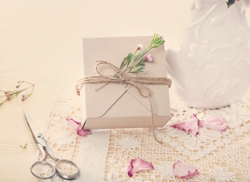 14 Diy Wedding Gifts That Are Easy And Inexpensive Because