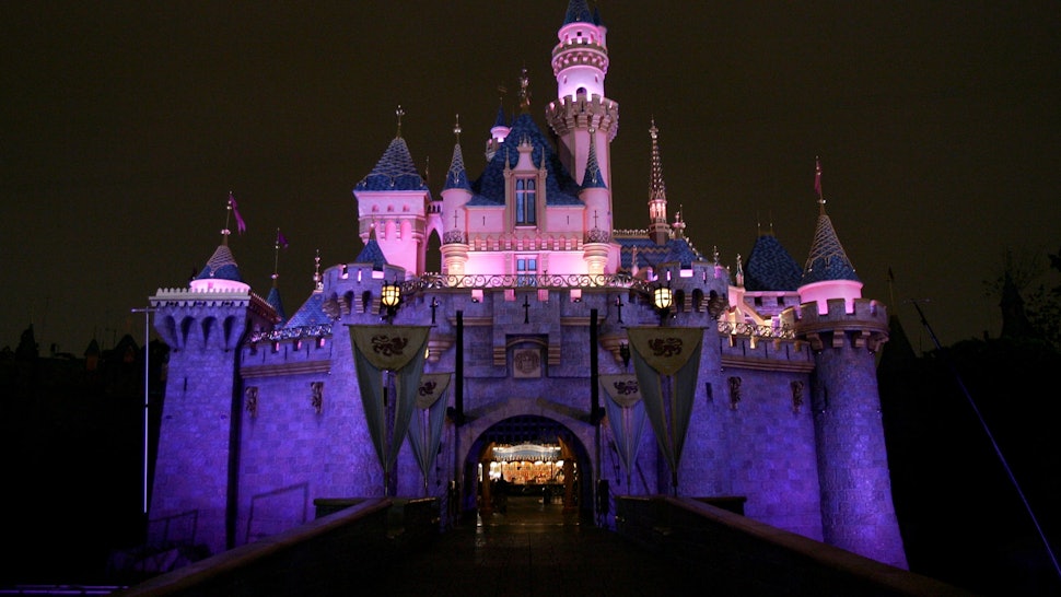Disney Wedding Cake Projections Will Make All Your Fairytale