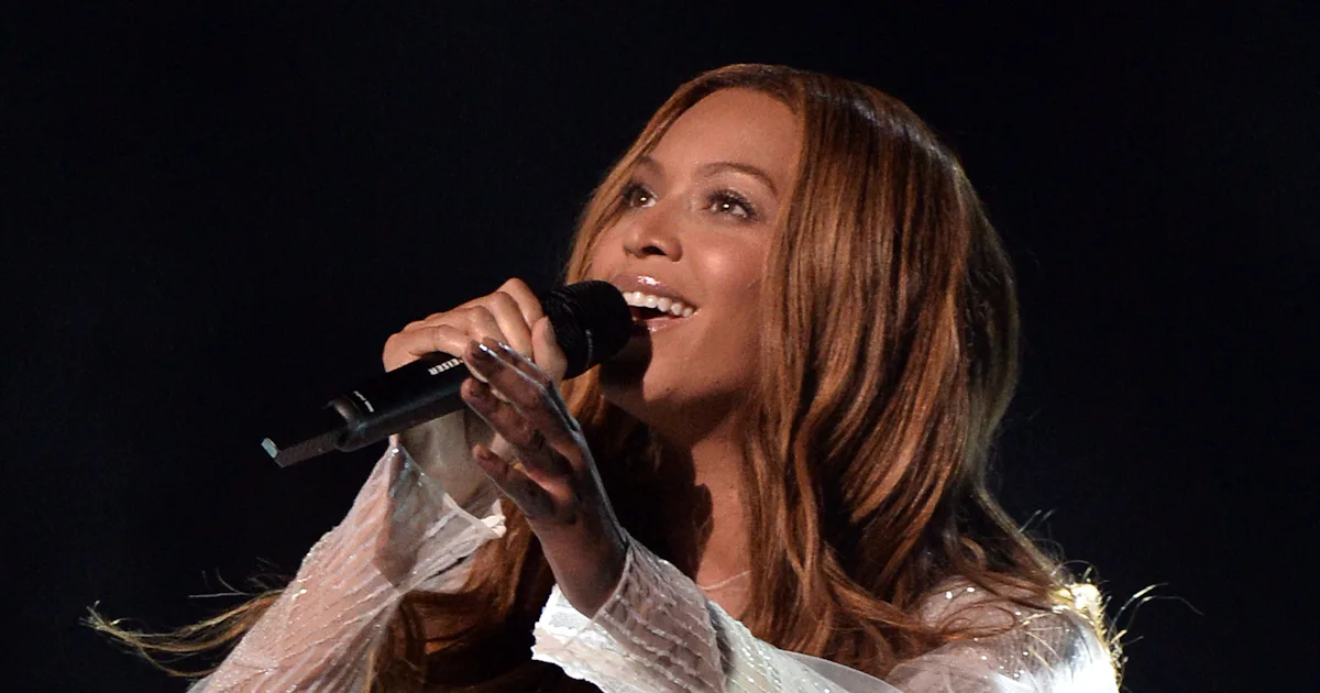 Beyonce's Grammy Necklace Is Available For Just $132,000 And Some ...