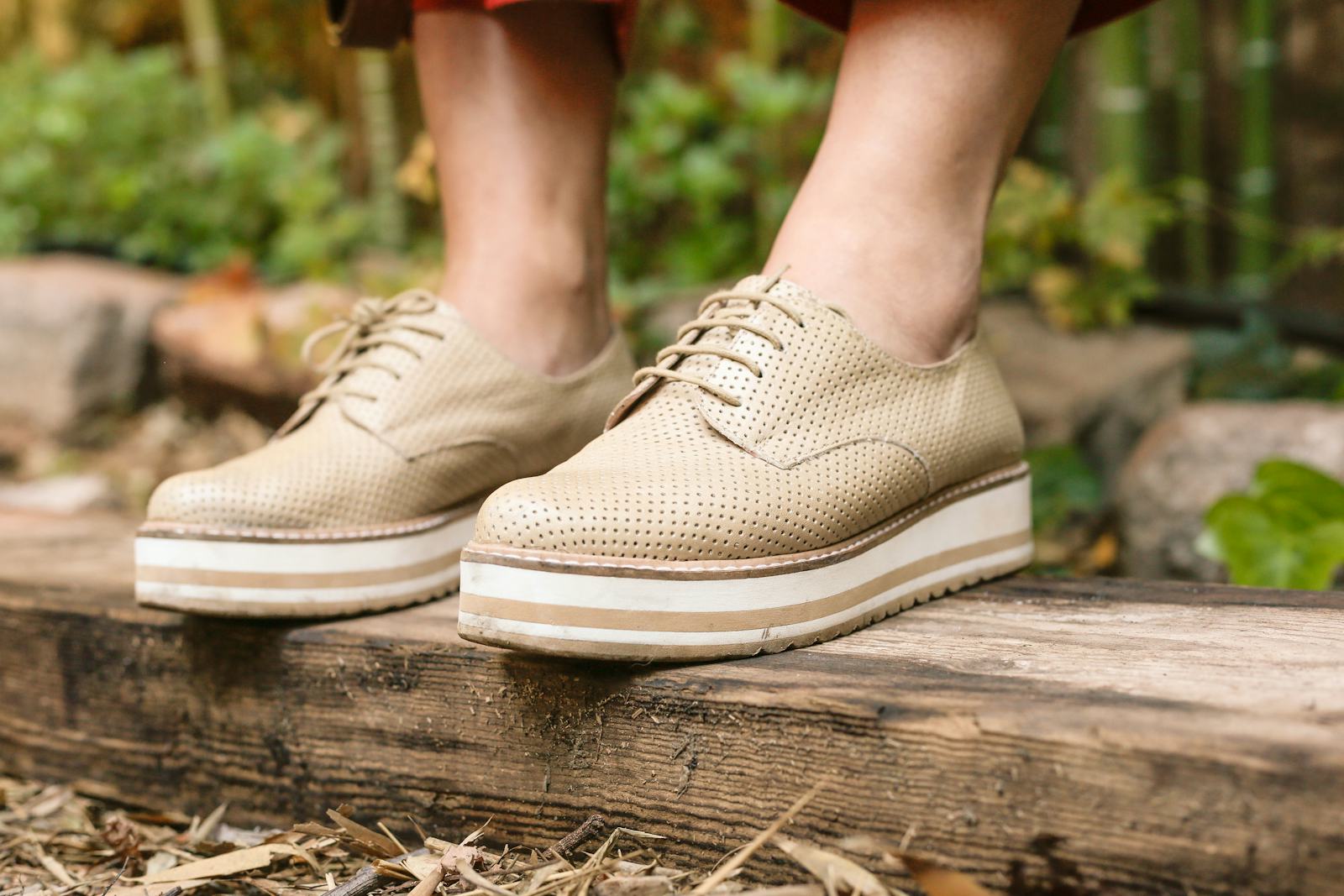 Can You Put Shoes In The Washing Machine To Clean Them? Can You Put Shoes In The Washing Machine To Clean Them?