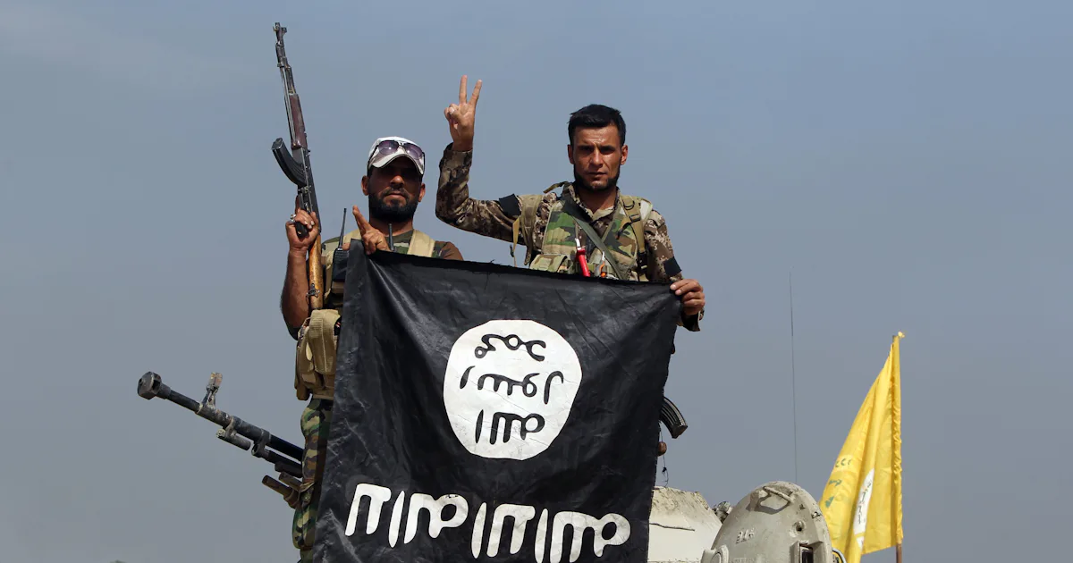 What Does ISIS' Flag Say? Its History & Meaning May Be Intentionally Vague