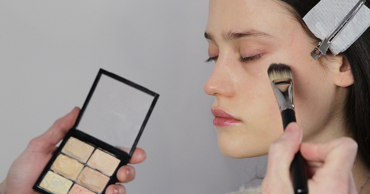 How To Cover Up Dark Circles Without Concealer With 7 Easy Tips