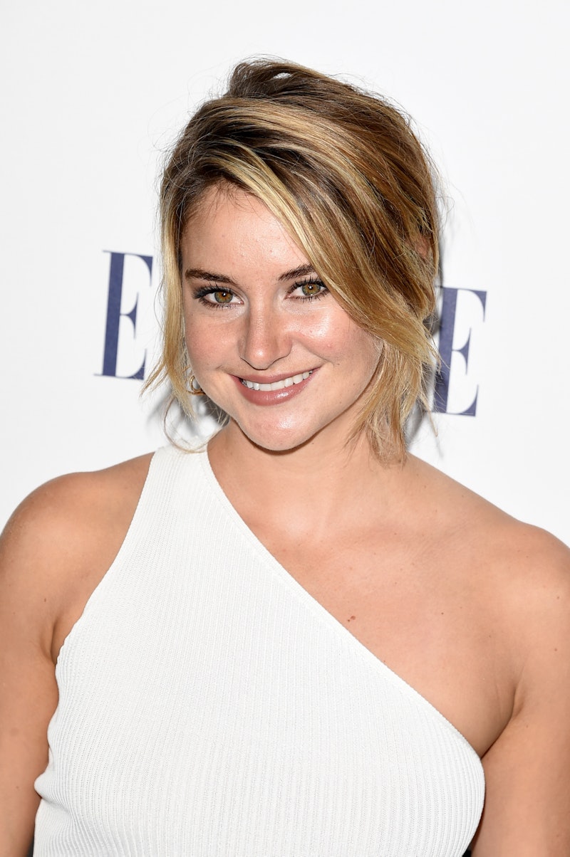 shailene woodley travel tips involve packing tiniest wardrobe ever shailene woodley travel tips involve packing tiniest wardrobe ever